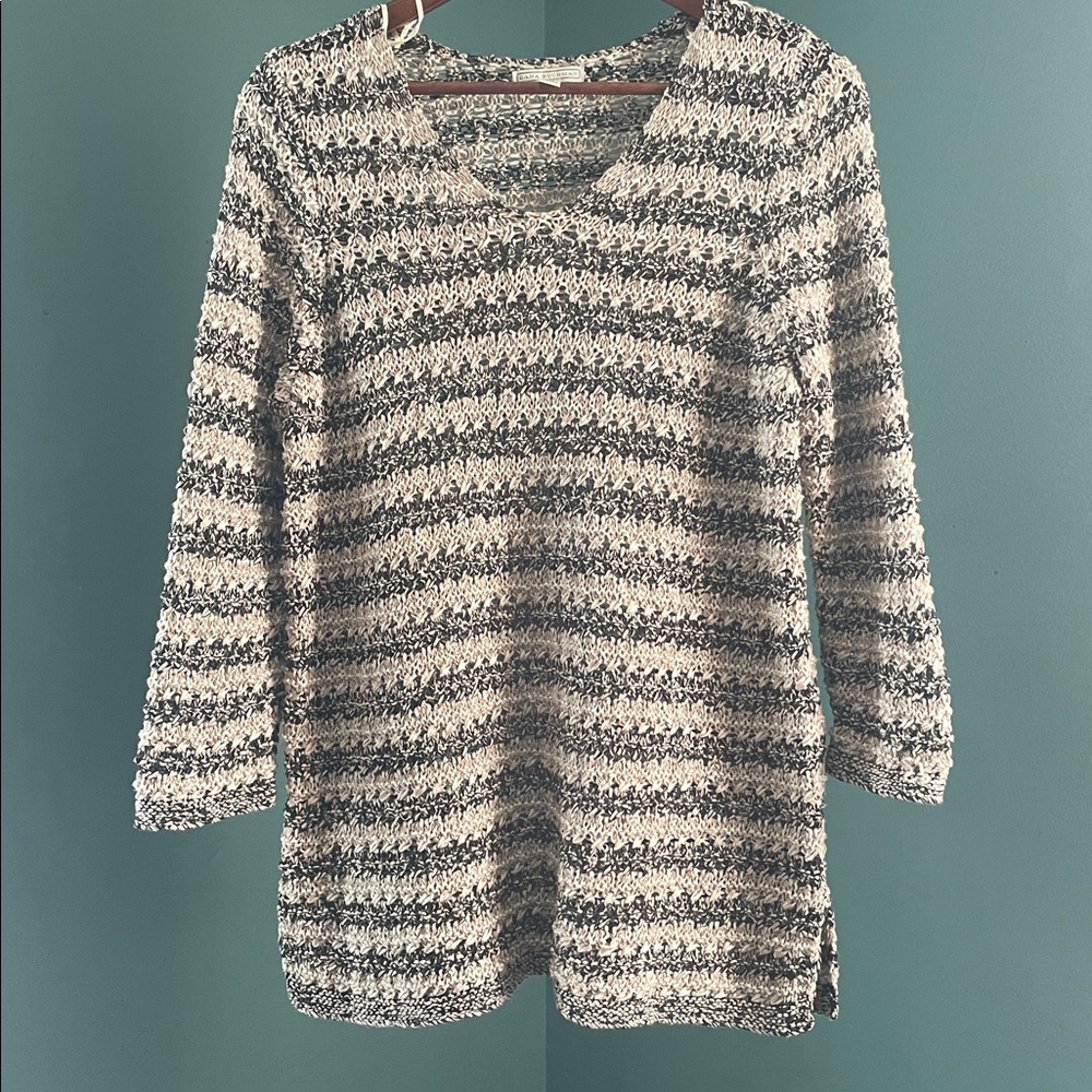 Dana Buchman Black and Cream Textured ribbon Knit Top